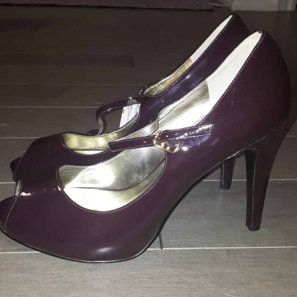 Guess Plum Peep Toe Pumps